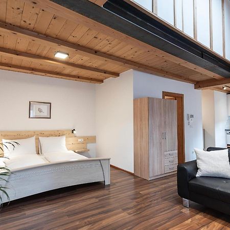 Schrotthof Apartment Feldthurns Bagian luar foto